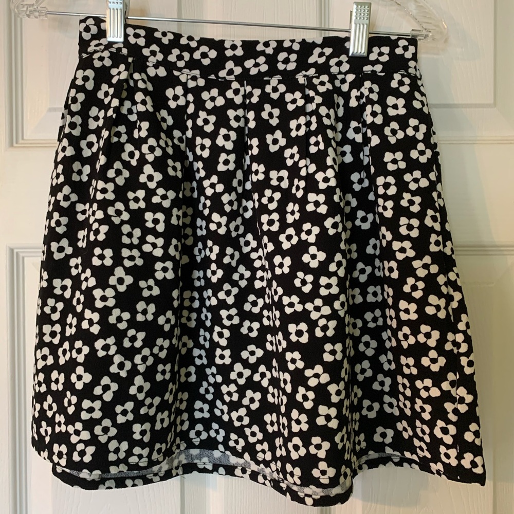Black and White floral print skirt